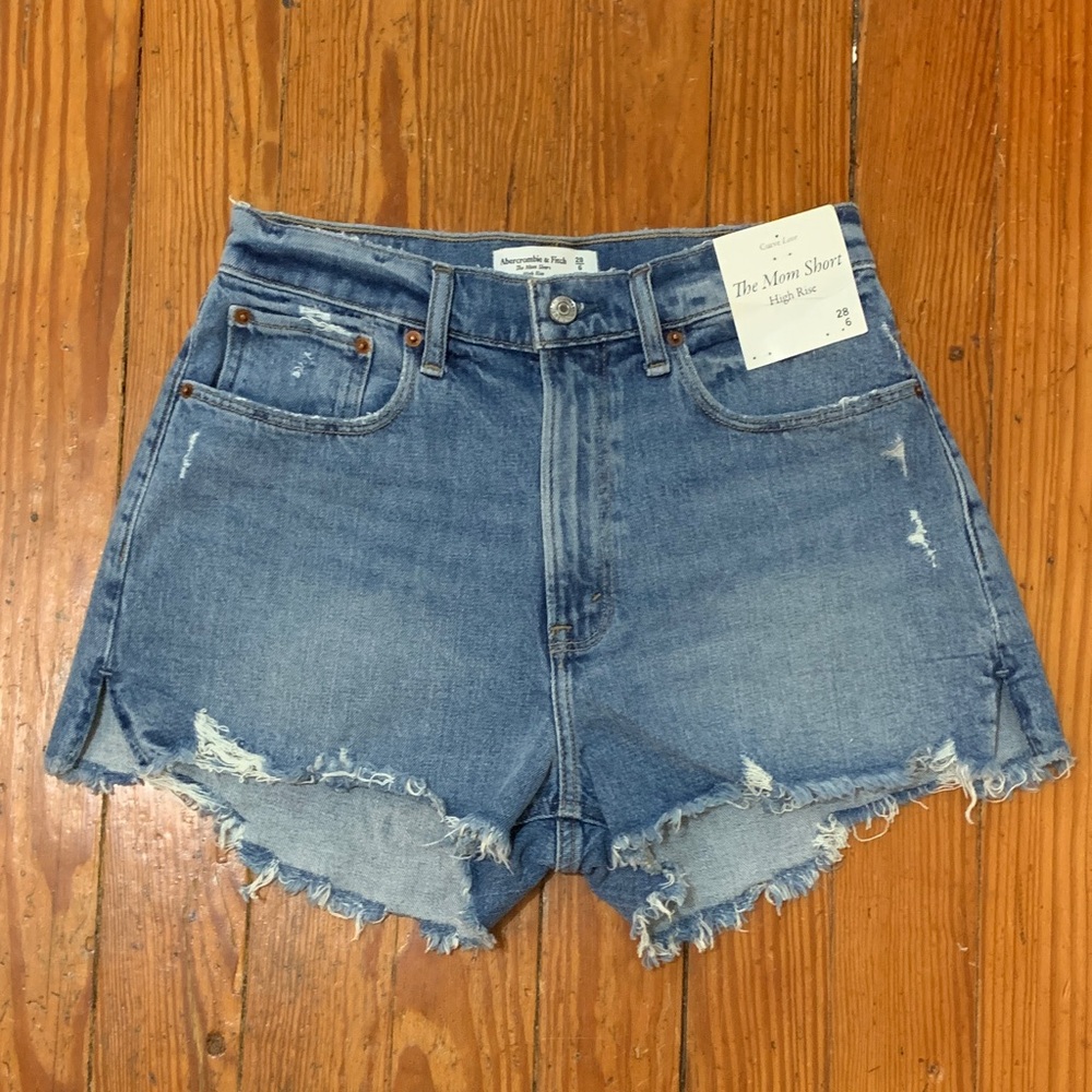 Abercrombie High Rise Mom Short